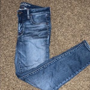 Low-Rise Super Stretch American Eagle Jeggings